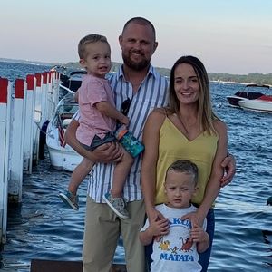 Meet your Posher, Holly